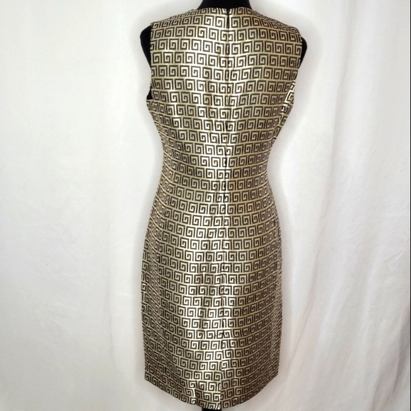 Banu Paris Gold/Black Geometric Sleeveless Split Neck Cocktail Dress - Size 6 - Picture 4 of 10